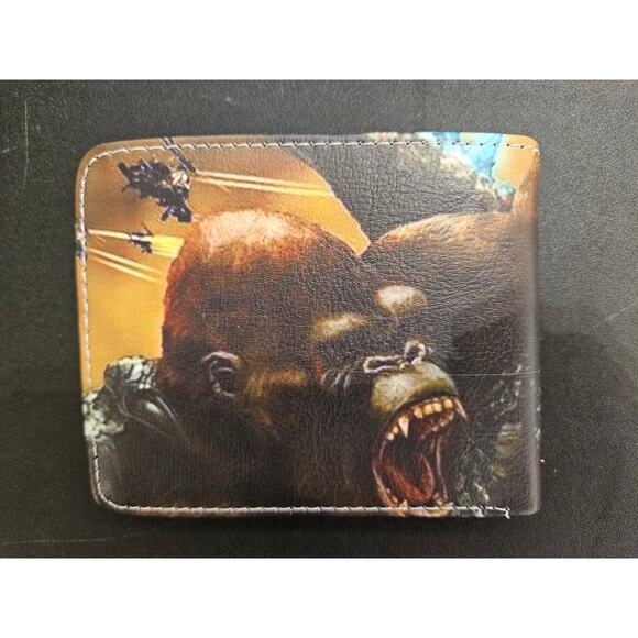 Godzilla vs Kong Men’s Wallet 🦍🦖 Geek Fashion | Movie Merch | Collector Piece - Picture 4 of 5